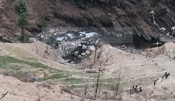 28-year-old killed after vehicle falls into 500m deep gorge in Doda