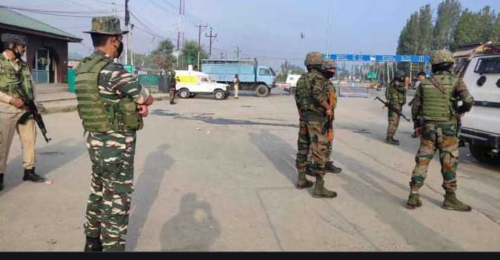 Two militant associates of LeT arrested in J&K
