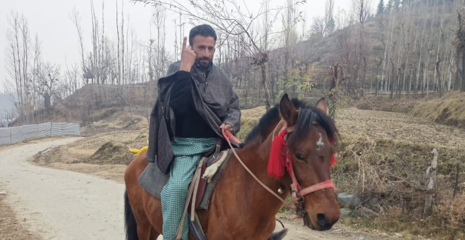 DDC Elections- 3rd Phase; 43.03% votes polled till 1PM across J&K