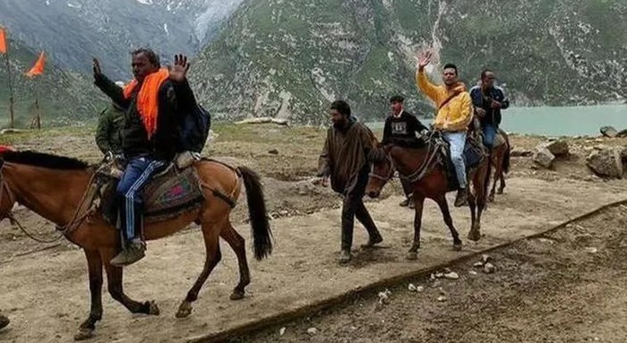 Over 700 Pilgrims Leave For Amarnath Cave Shrine From Jammu