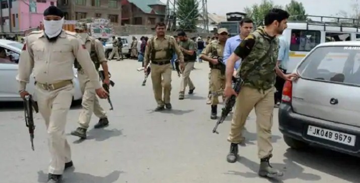 754 J&K police personnel promoted in Kashmir