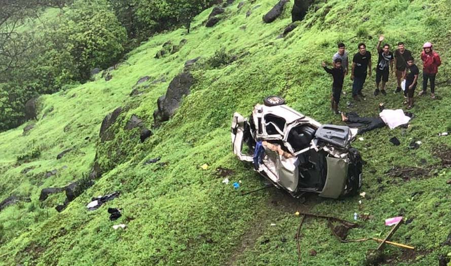 Two killed as car falls into gorge in Jammu and Kashmir's Reasi