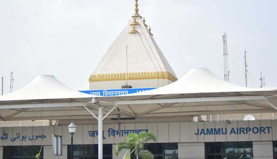 More than 50% flights cancelled in Jammu: After hours of long wait, passengers return home dejected