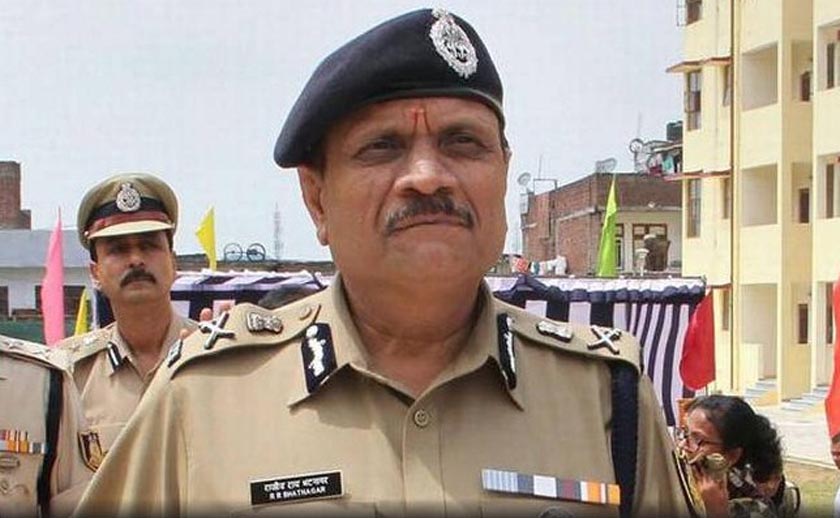 CRPF DG Bhatnagar briefs Home Secretary Rajiv Gouba on J-K situation   
