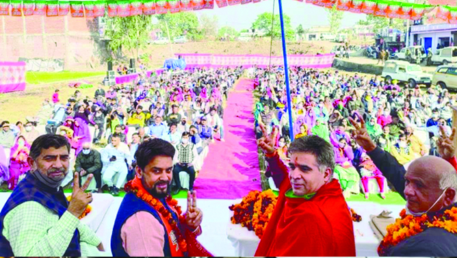 Abdullah- Mufti family sacrificed democracy and future of youth, for their own luxuries: MoS Anurag Thakur