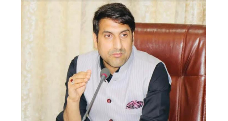 DC Srinagar reviews progress of major NHAI, PWD projects