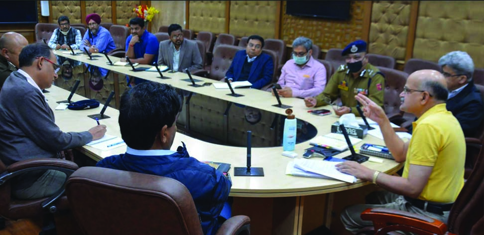 Essential services to be maintained, inter district movement to be restrained : CS J&K