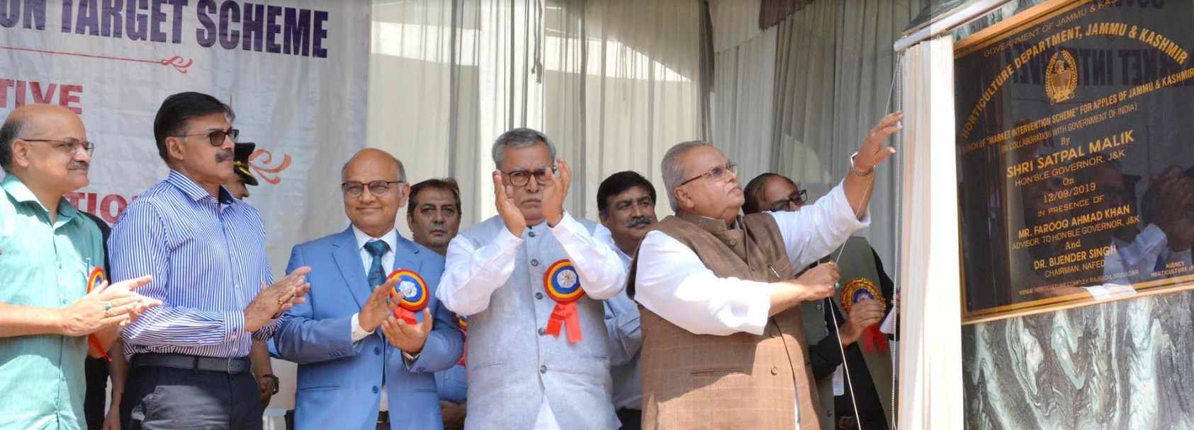 Governor launches ‘Market intervention Scheme for Apples of J&K’