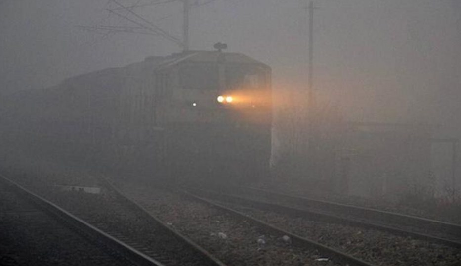 19 Delhi-bound trains delayed due to fog; coldwave continues in Punjab, Haryana   
