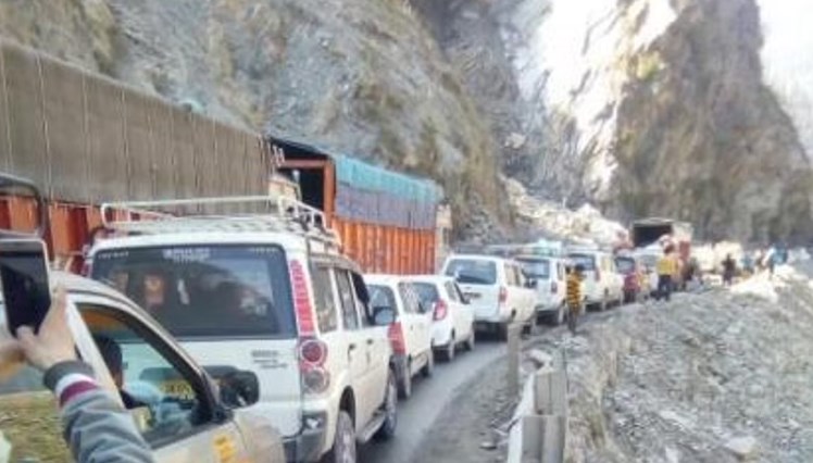 Jammu-Srinagar highway blocked at Ramban