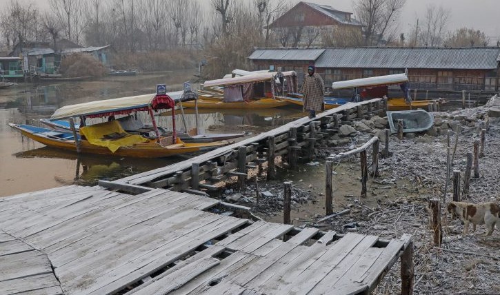 Cold Conditions Intensify Across Kashmir Valley, Many Places Record Lowest Temperature This Season