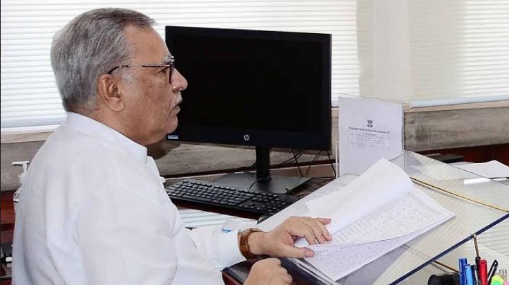 Advisor Farooq Khan sanctions Rs 3 cr financial assistance in favour of construction workers, dependents
