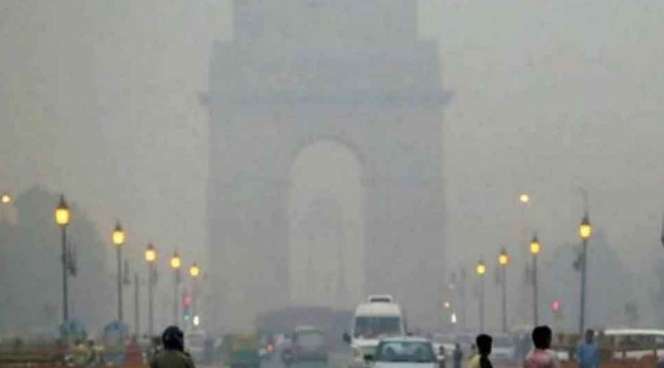 Delhi records longest cold day spell since 1997; 'severe cold conditions' on forecast