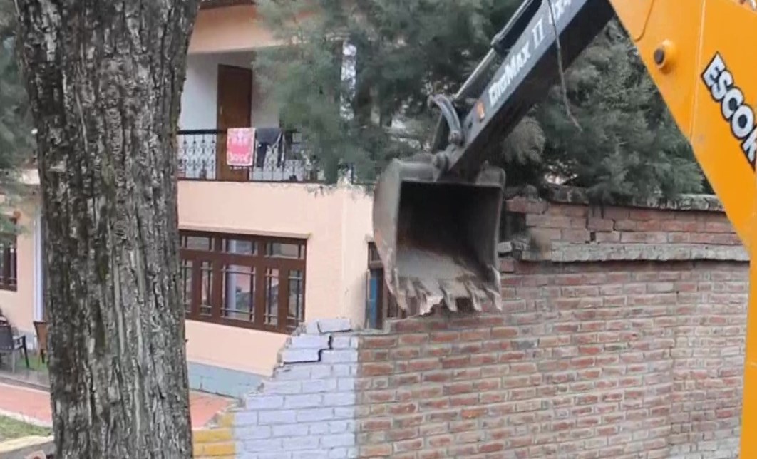 J&K govt razes property of Hizbul commander Amir Khan in Pahalgam