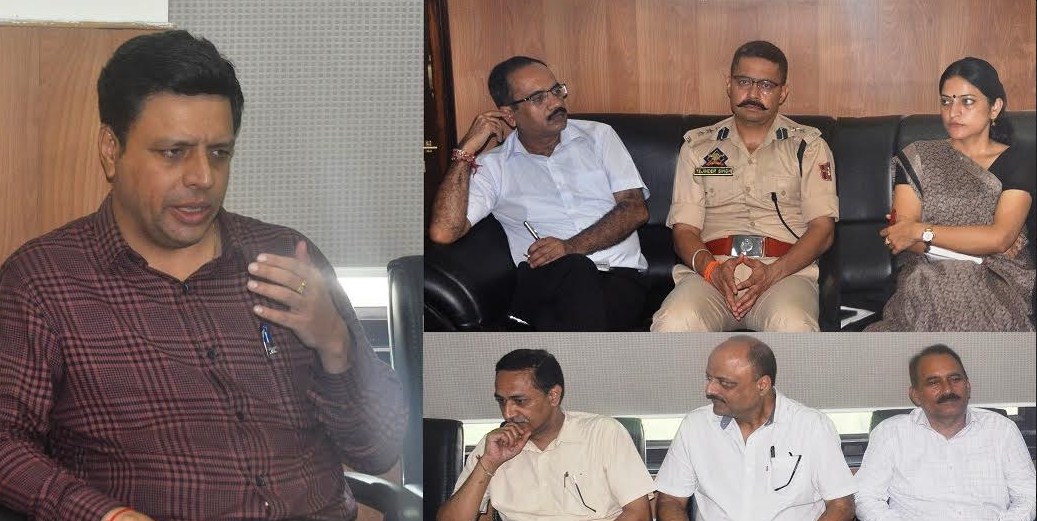 Div Com discusses contours of Jammu Smart City project