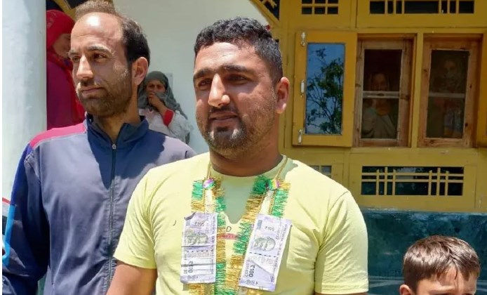 Kashmir Youth Becomes Millionaire Overnight, Wins Rs 2 Crore On Dream 11