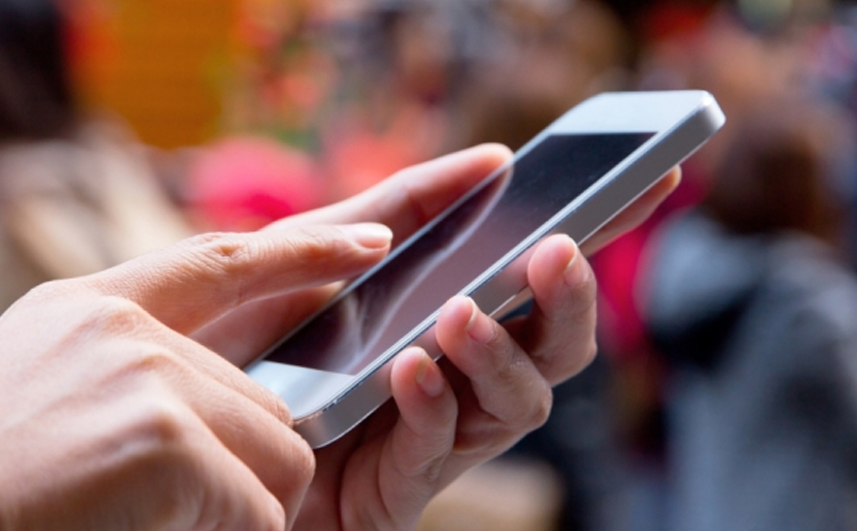 Phone Services, Internet Partially Restored In Kashmir Ahead Of Eid