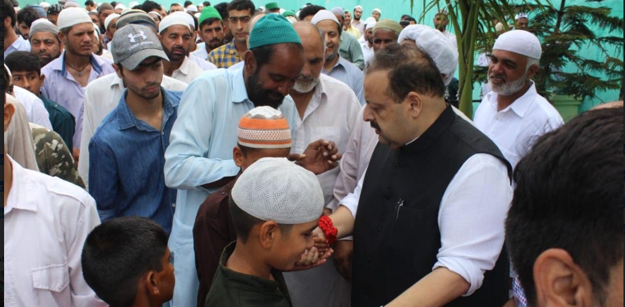 Rana greets people on Eid-ul-Azha