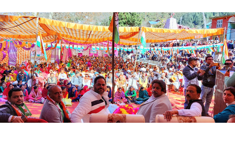 JKPCC President Vikar Rasool Wani addresses huge rally at Bani