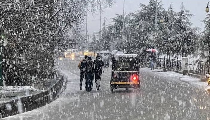 Temperature Falls Amid Rains, Snowfall In Kashmir, Dry Weather Forecast From Jan 14