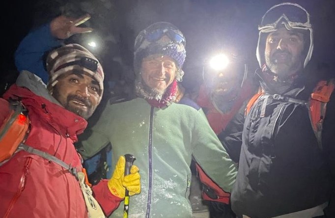 Foreign tourist rescued from skiing slopes in Gulmarg