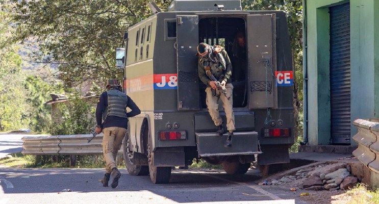 Cop Martyred in Grenade Attack by Terrorists in Jammu and Kashmir’s Kulgam
