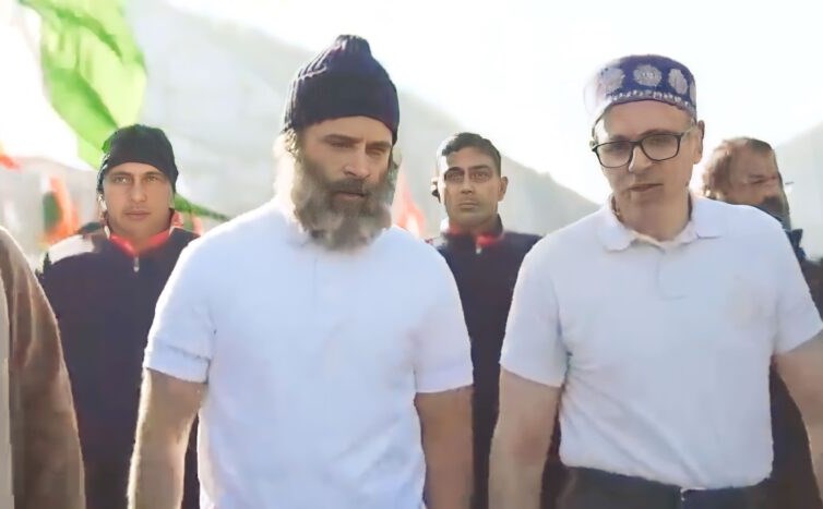 Omar Abdullah Joins Rahul Gandhi's Yatra In J&K, Both In T-Shirts