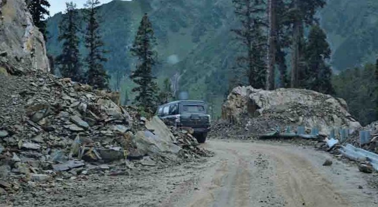 J&K’s historic Mughal Road blocked due to landslide