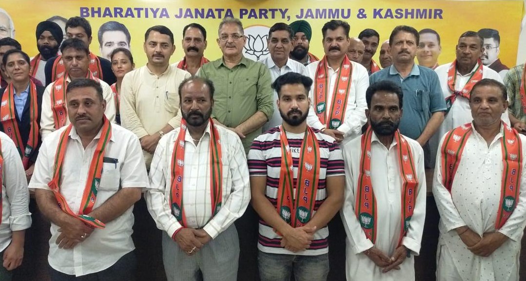 Ex-Corporator, members of JK Democratic Liberation Party join BJP