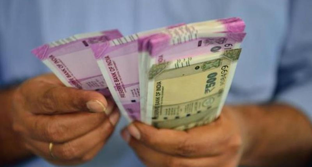 DA hiked for employees drawing their pay as per 5th, 6th pay commission