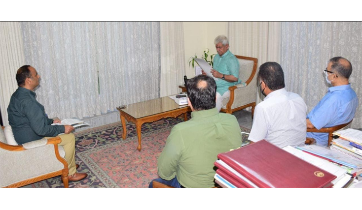 Delegations of Jammu Civil Society, HDFC Bank call on Lt Governor