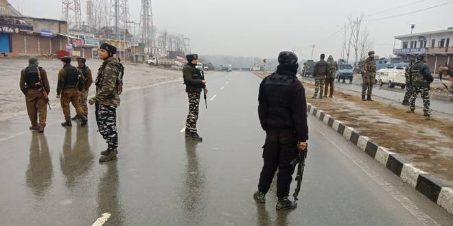 19 civilians injured in Sopore terror attack, six critical