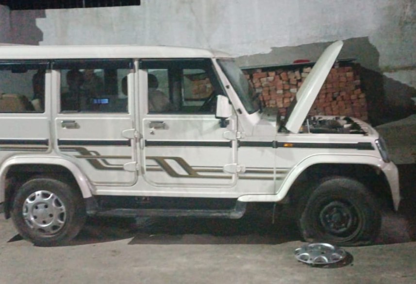 J&K: Explosion damages DDC member's vehicle in Poonch