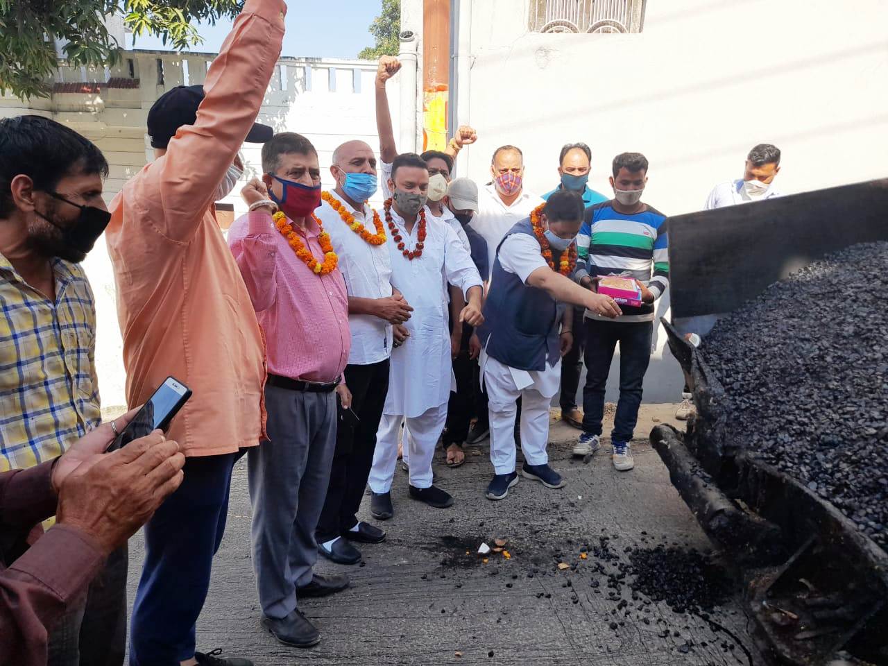 Best quality roads for people of J&K : Sat