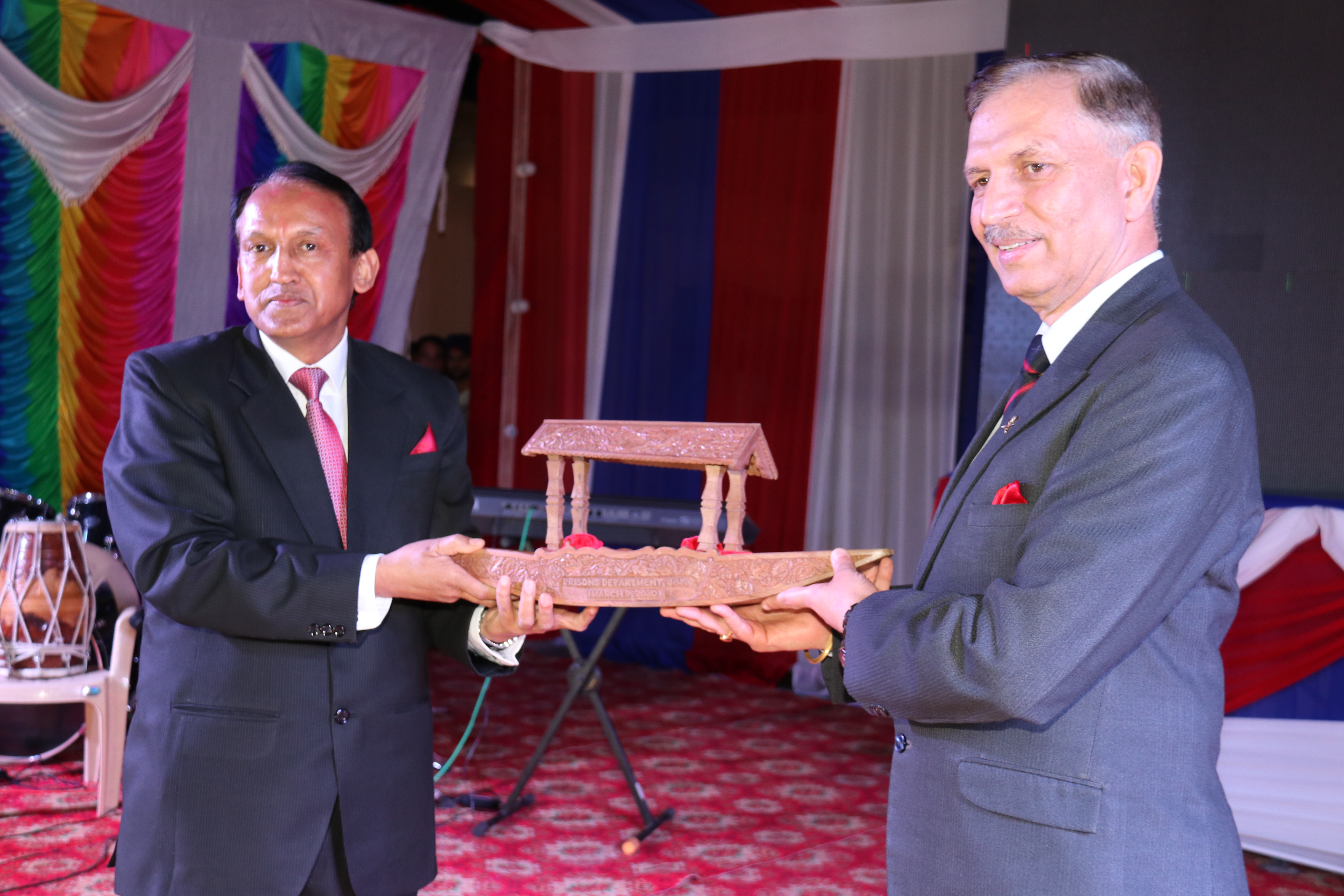 Lt-General Y.K.Joshi and DG prisons VK Singh preside Holi Celebrations at District Jail, Jammu 