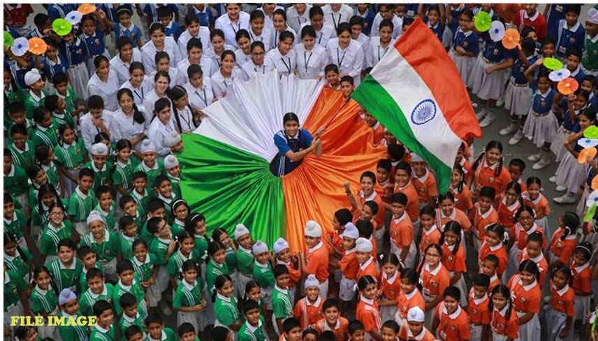 Satya Pal Malik hoists national tricolour in Srinagar in first Independence Day celebration after abrogation of Article 370