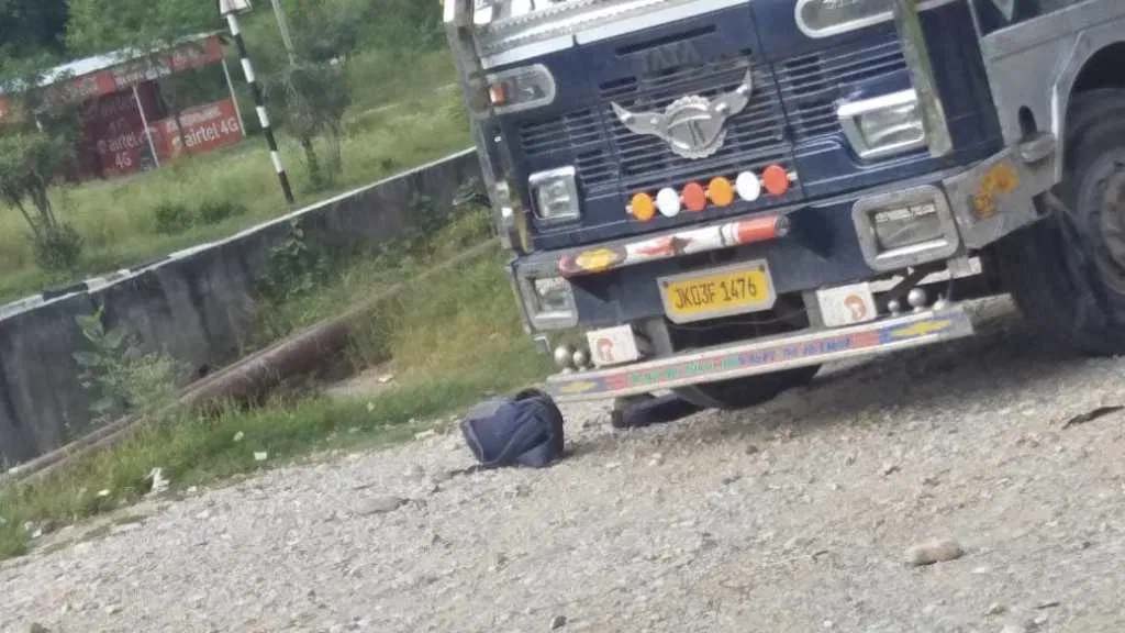 Four killed, six injured as taxi hits parapet near Jhajjar Kotli in Jammu    