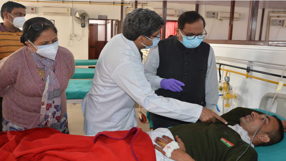 Nagrota Encounter: Advisor Bhatnagar meets injured JKP Jawans at GMC Jammu