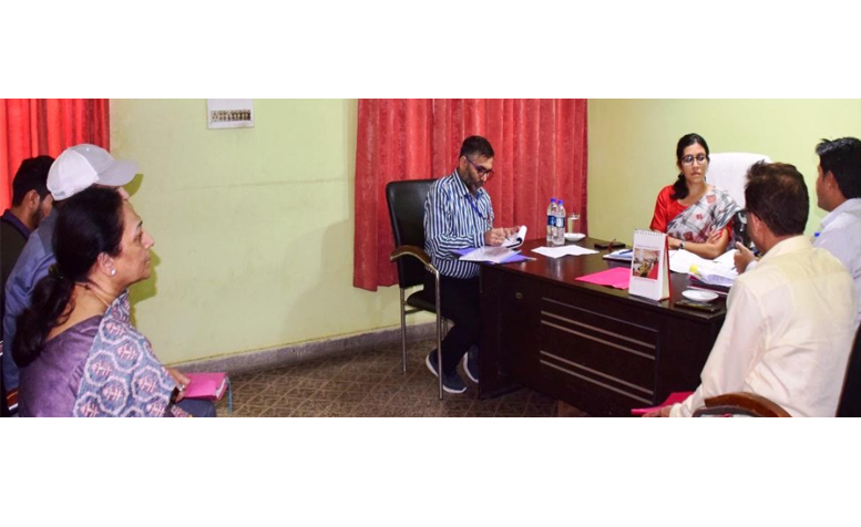DC Jammu attends grievances redressal camp at Tehsil Bahu