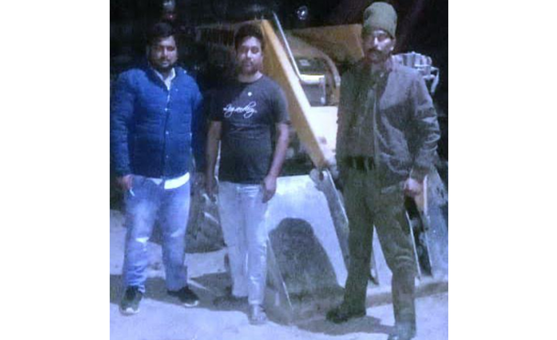Mining Department seizes Excavator involved in illegal excavation in Sahar Khad