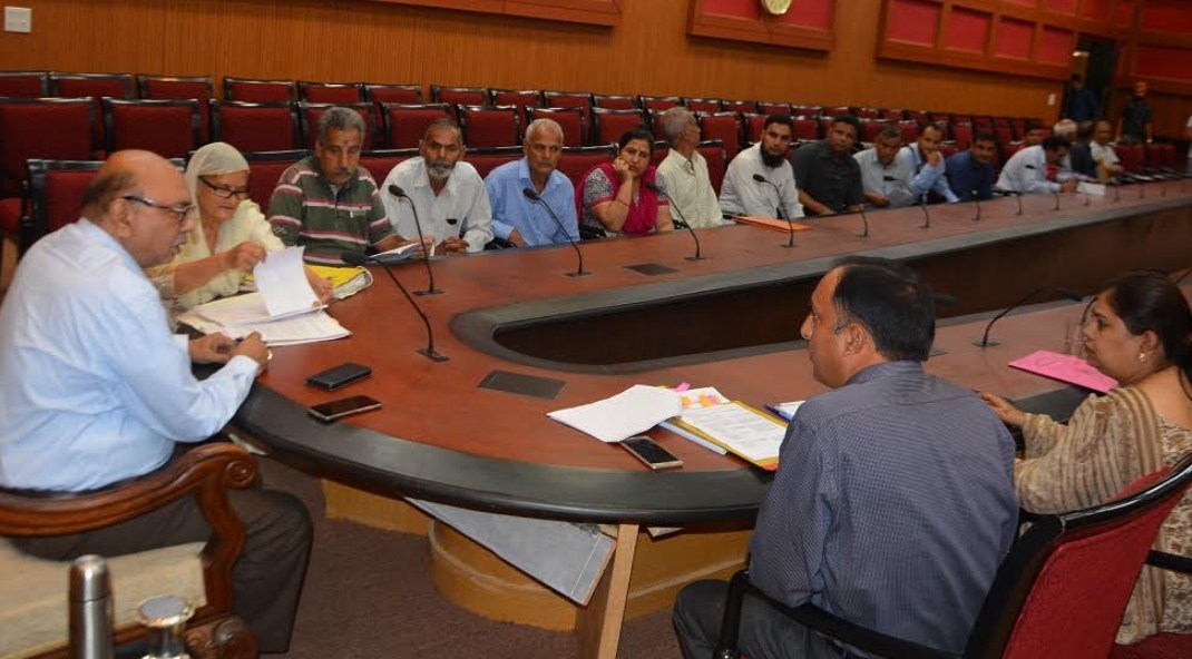Advisor Skandan holds public hearing, listens to public issues at Jammu