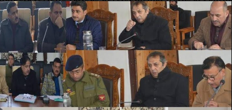 Div Com Kashmir chairs district level review meeting at Anantnag, reviews dev scenario in Kulgam