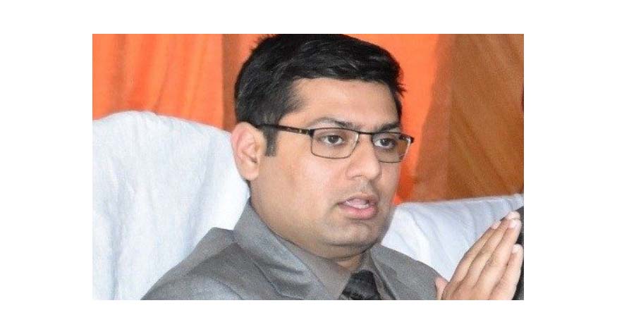 Kundal assumes charge as MD JKPCC; reviews status of ongoing projects