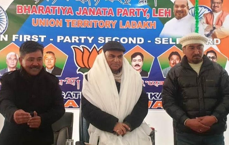 Eight Kargil leaders, including Jammu and Kashmir Legislative Council chairman, join BJP