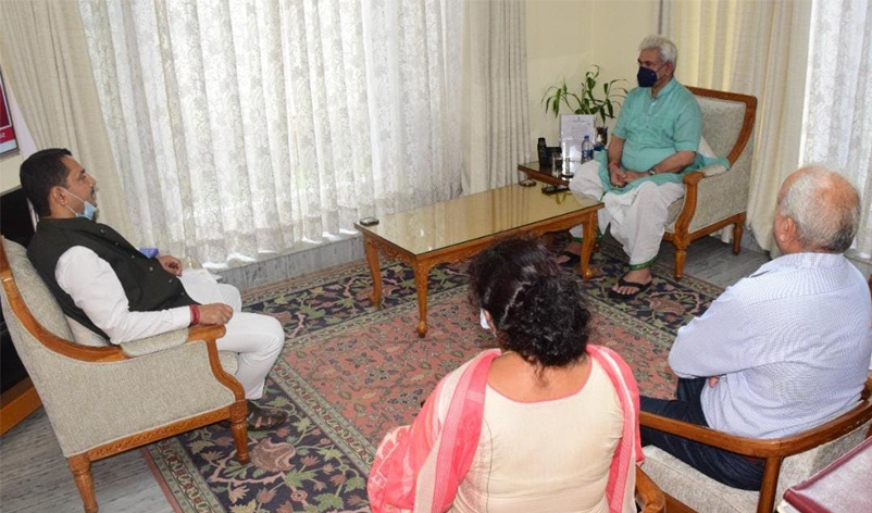Former Legislators, PRI representatives, Press Club delegation call on Lt Governor