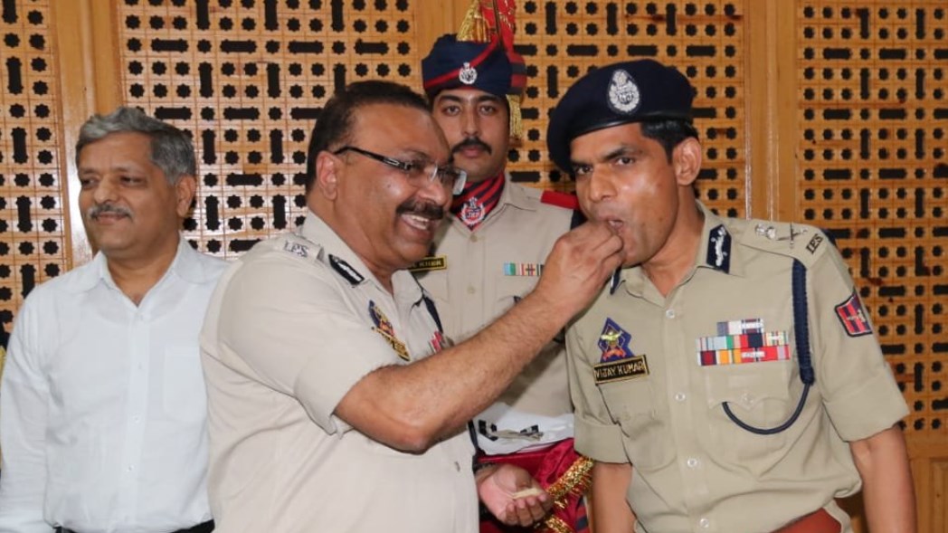 IGP Kashmir Vijay Kumar takes charge as ADGP Law & Order Kashmir Zone