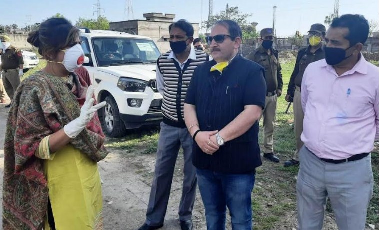 MD JPDCL visits quarantine centers at Jammu