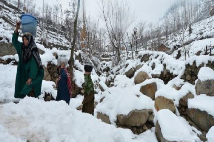 J&K, Ladakh In Grip Of Severe Coldwave; Drass Records Coldest At Minus 30.2, Gulmarg At Minus 11