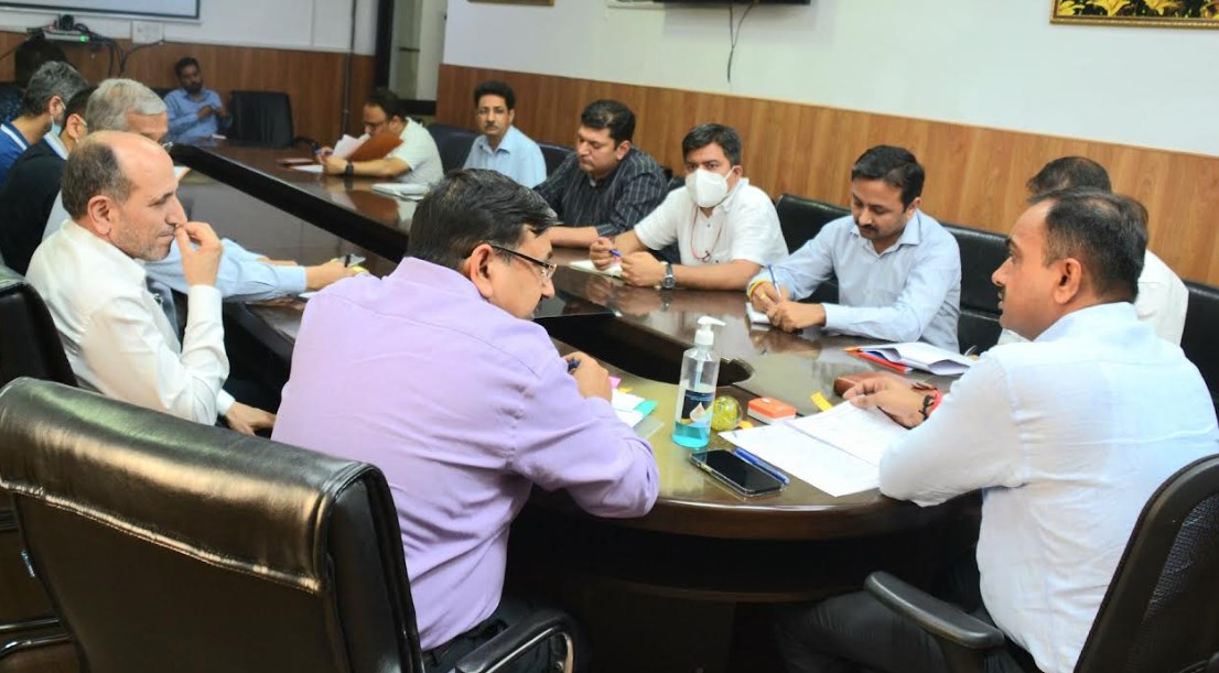 Div Com reviews arrangements for annual Shri Machail Yatra