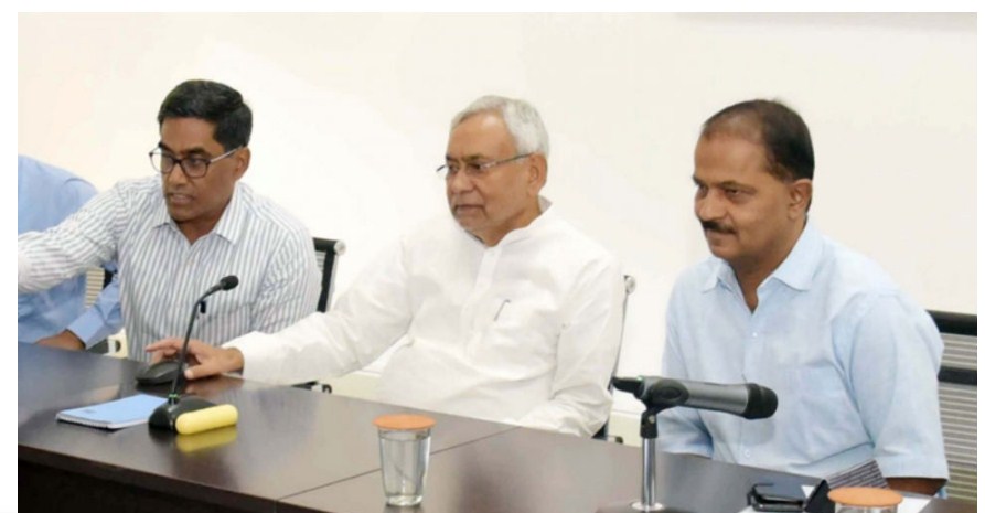 Bihar floods aftermath: Dengue outbreak hits Patna, Nitish Kumar calls for high-level meeting